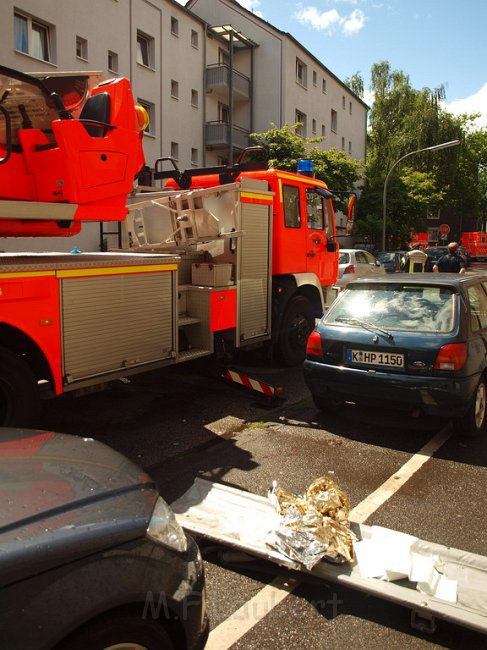 Feuerwehrmann verunglueckt Köln Kalk P25.JPG